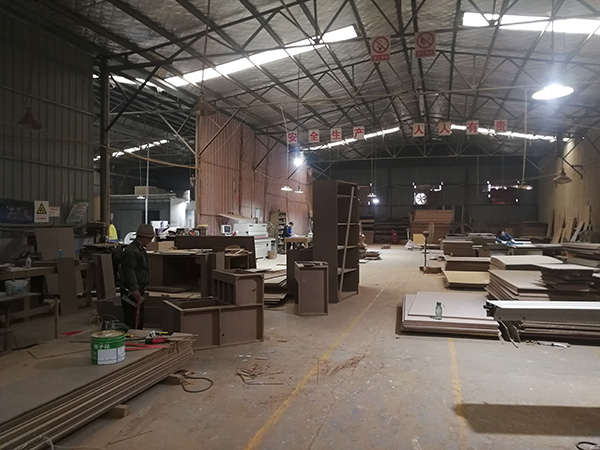 展柜生產基地木工制作區域3