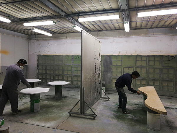展柜生產基地噴漆房